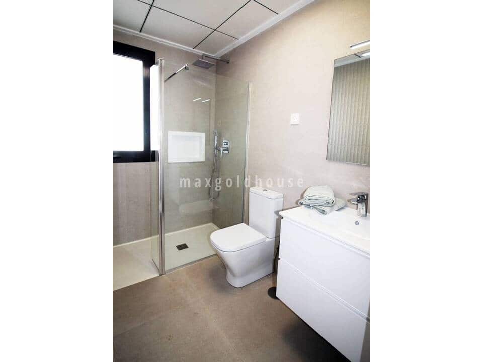 4 slaapkamer Huis te koop in Pilar de la Horadada met zwembad - € 369.900 (Ref: 9981685)