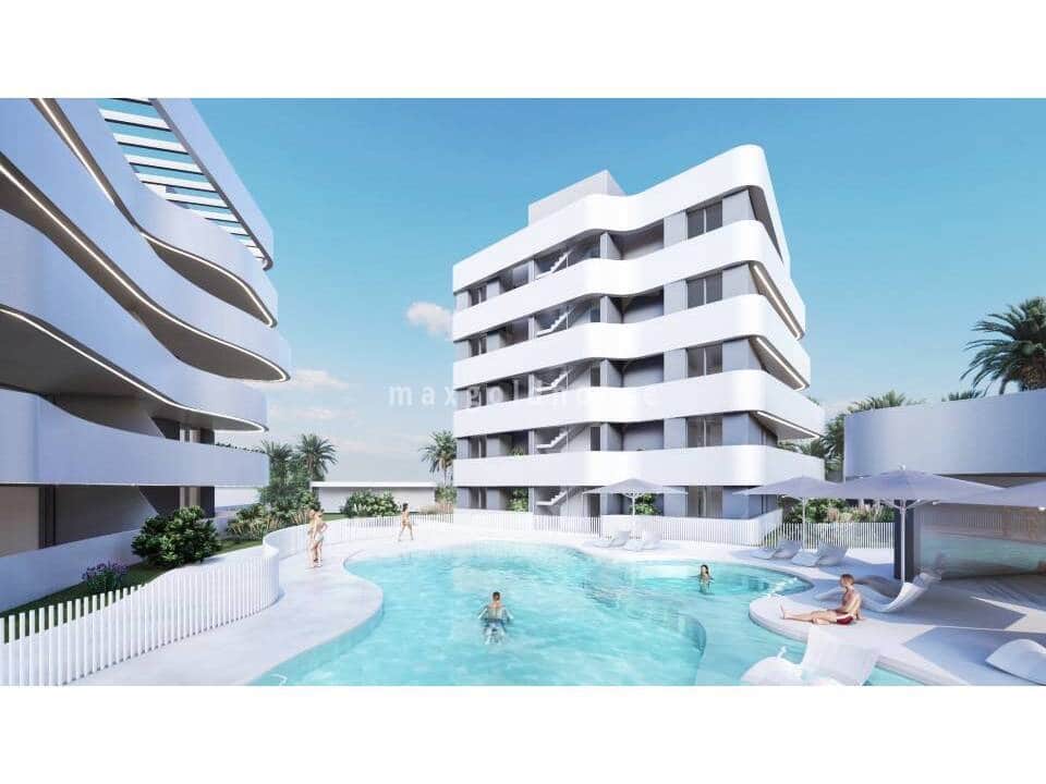 2 makuuhuone Huoneisto myytävänä paikassa El Raso mukana uima-altaan - 299 000 € (Ref: 9984114)