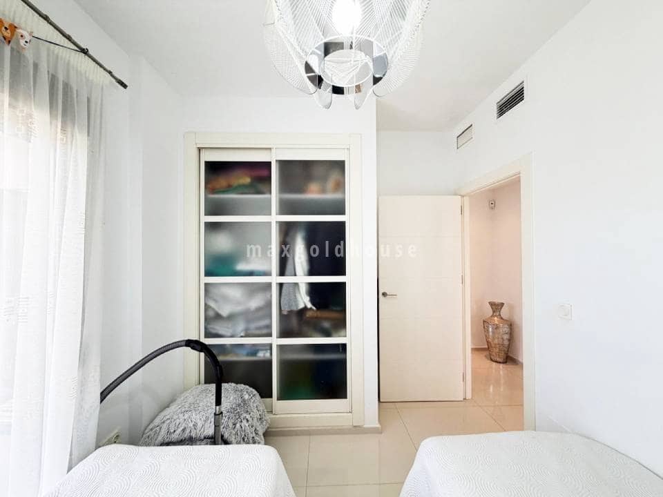 4 quarto Moradia para venda em Dona Pepa com piscina - 420 000 € (Ref: 9984118)