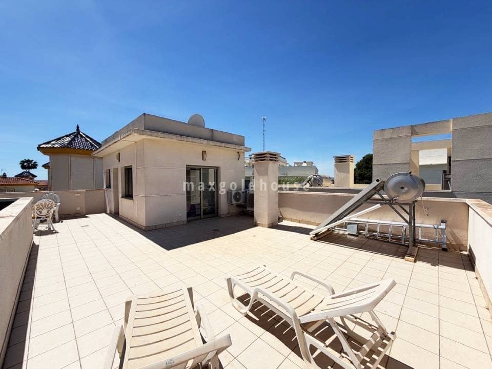 4 quarto Moradia para venda em Dona Pepa com piscina - 420 000 € (Ref: 9984118)