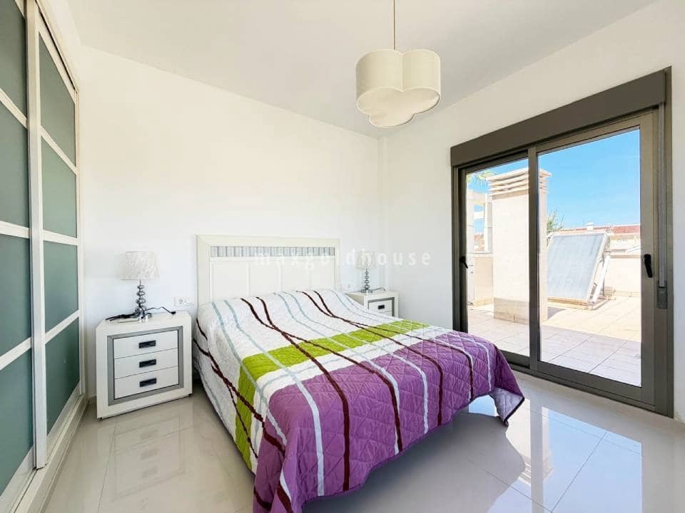 4 quarto Moradia para venda em Dona Pepa com piscina - 420 000 € (Ref: 9984118)