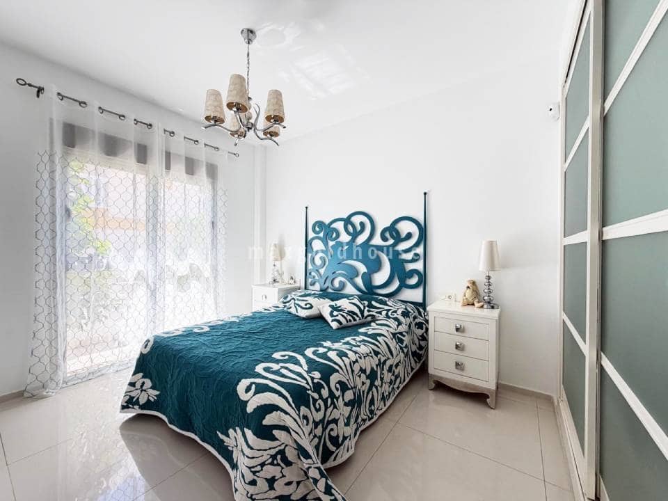 4 quarto Moradia para venda em Dona Pepa com piscina - 420 000 € (Ref: 9984118)