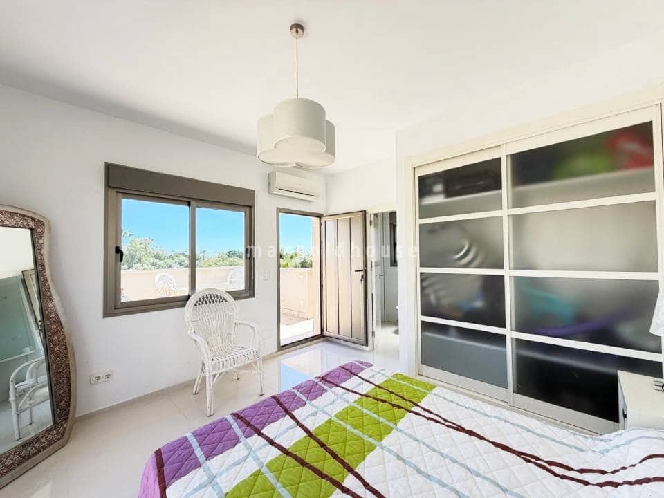 4 quarto Moradia para venda em Dona Pepa com piscina - 420 000 € (Ref: 9984118)