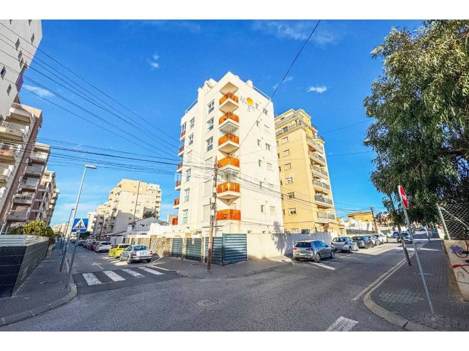 2 soverom Leilighet til salgs i Torrevieja med svømmebasseng - € 209 000 (Ref: 9984120)