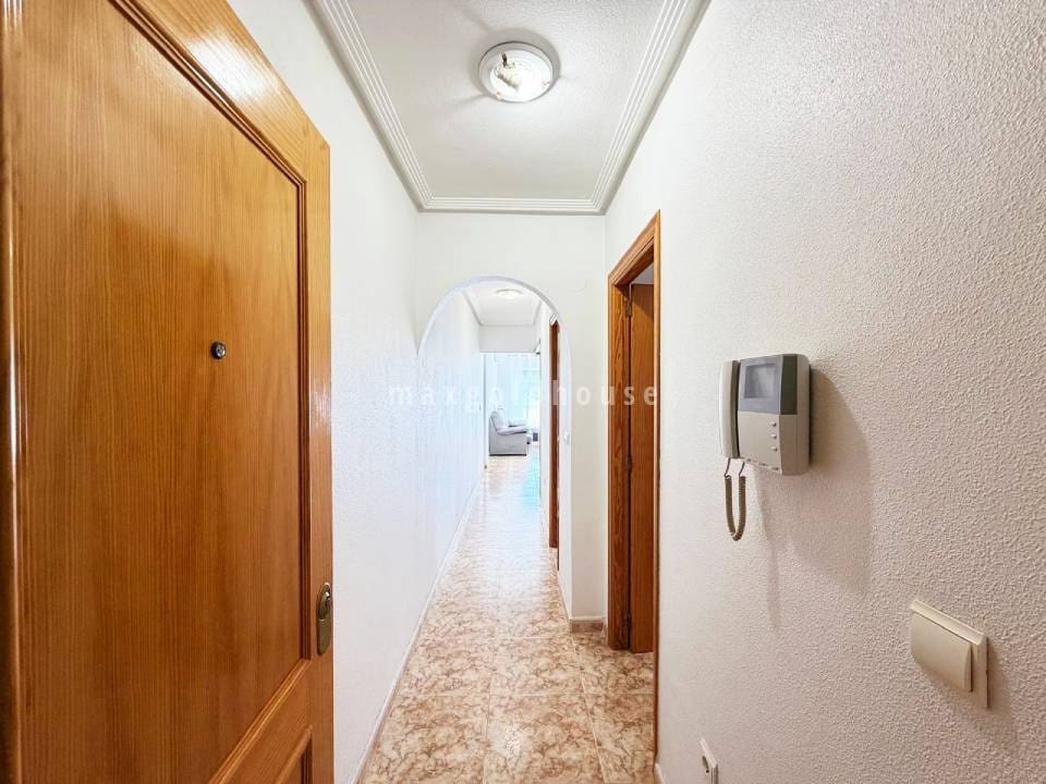 2 Zimmer Apartment zu verkaufen in Torrevieja - 179.000 € (Ref: 9986203)