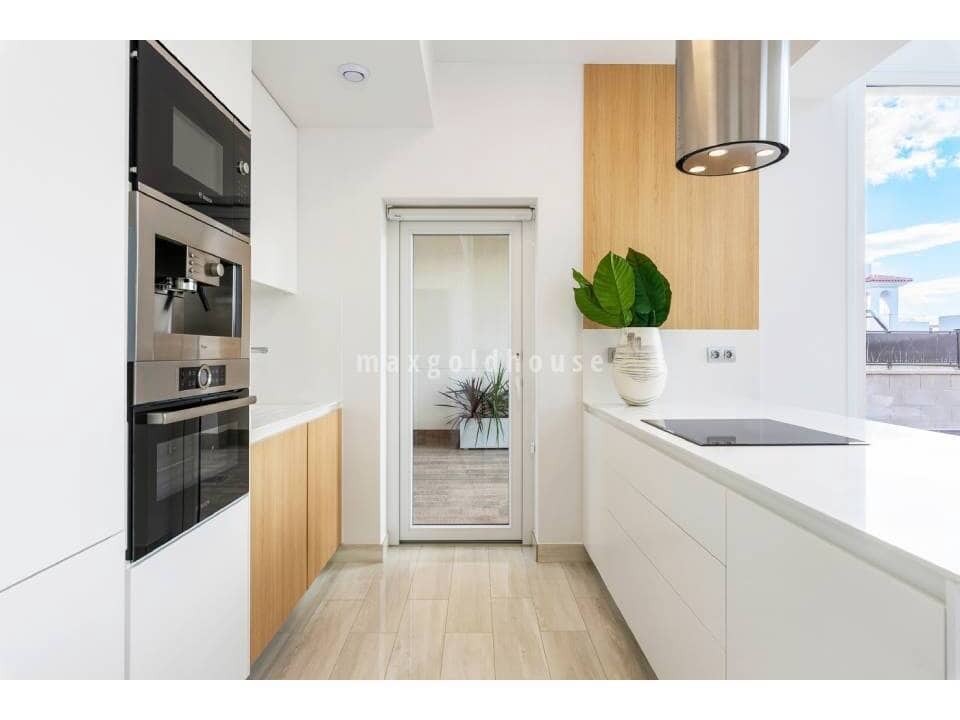 3 soverom Villa til salgs i Los Montesinos med svømmebasseng - € 485 000 (Ref: 9986205)