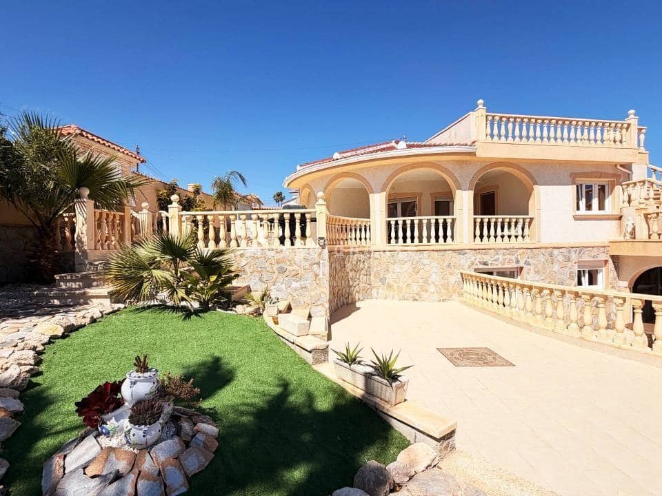 5 chambre Villa/Maison à vendre à Ciudad Quesada avec piscine - 749 900 € (Ref: 9986215)
