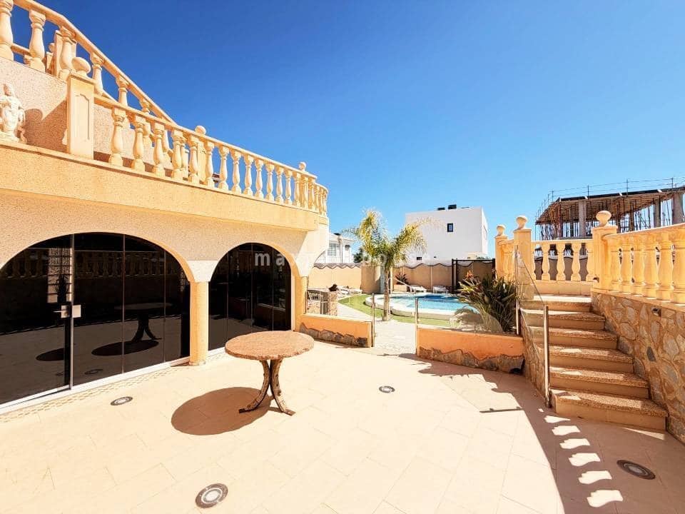 5 chambre Villa/Maison à vendre à Ciudad Quesada avec piscine - 749 900 € (Ref: 9986215)