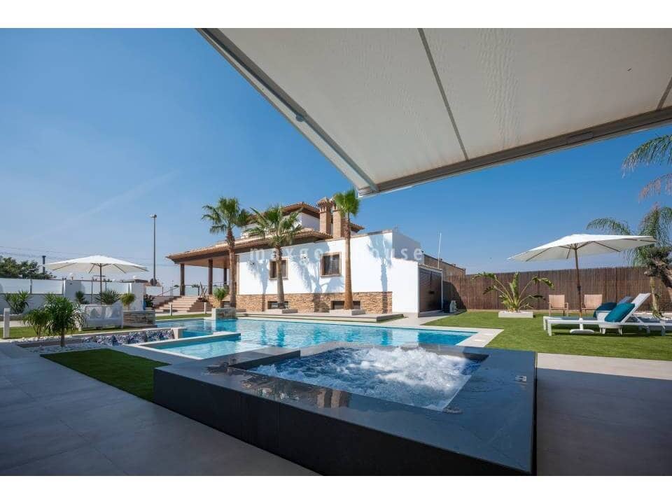 4 soveværelse Villa til salg i Avileses med swimmingpool - € 1.350.000 (Ref: 9990033)