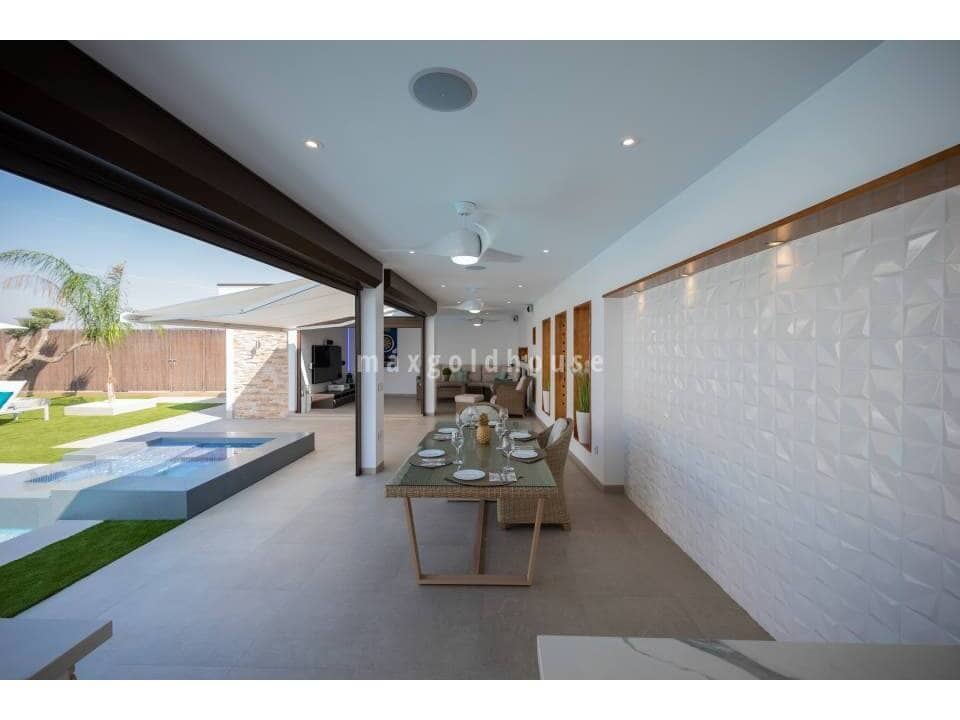 4 soveværelse Villa til salg i Avileses med swimmingpool - € 1.350.000 (Ref: 9990033)