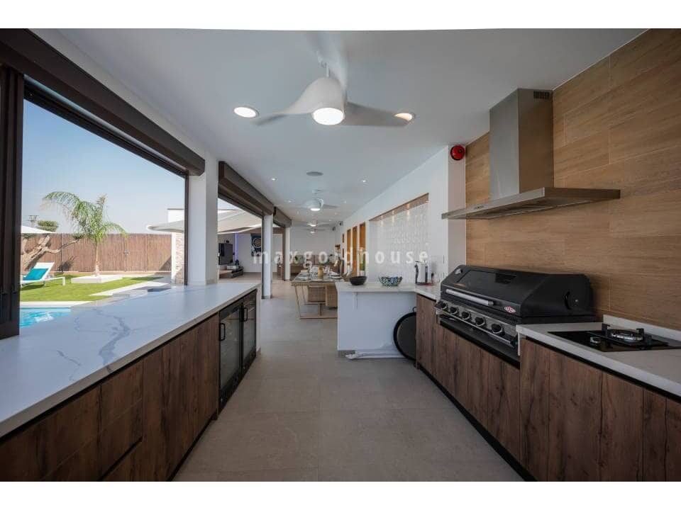 4 soveværelse Villa til salg i Avileses med swimmingpool - € 1.350.000 (Ref: 9990033)