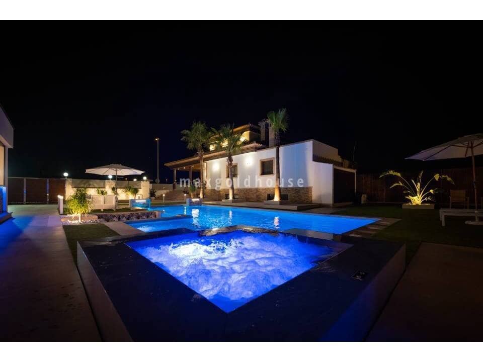 4 soveværelse Villa til salg i Avileses med swimmingpool - € 1.350.000 (Ref: 9990033)