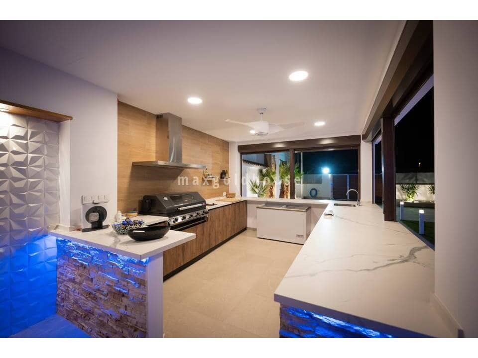 4 soveværelse Villa til salg i Avileses med swimmingpool - € 1.350.000 (Ref: 9990033)