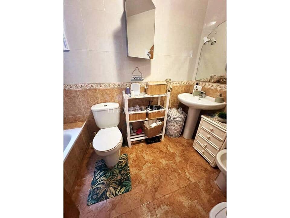 1 quarto Apartamento para venda em Torrevieja com piscina - 115 000 € (Ref: 9995385)