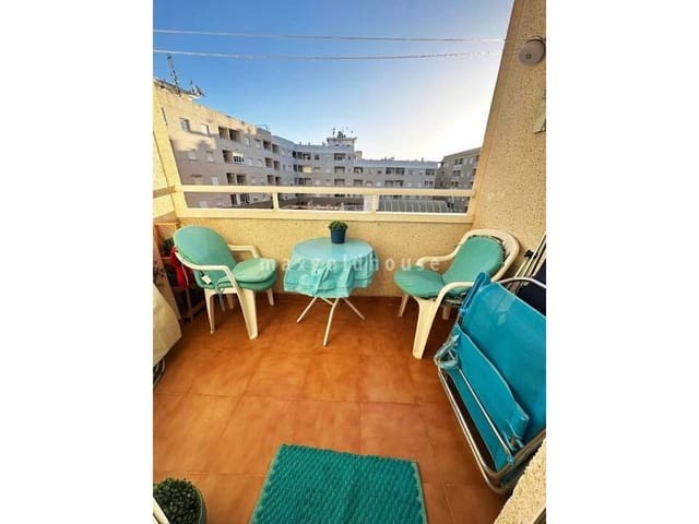 1 quarto Apartamento para venda em Torrevieja com piscina - 115 000 € (Ref: 9995385)