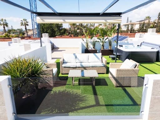3 sypialnia Willa na sprzedaż w La Marina z basenem - 395 000 € (Ref: 9995397)
