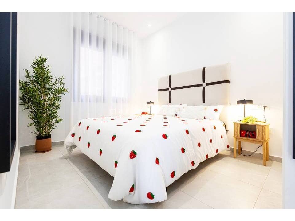 2 bedroom Villa for sale in Los Montesinos with pool - € 351,000 (Ref: 9995398)