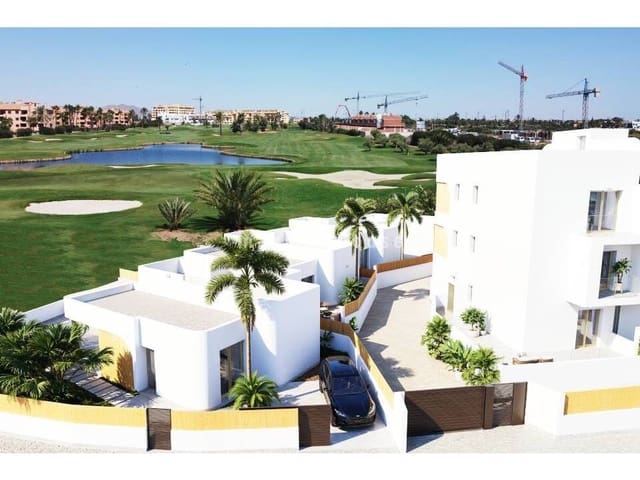 3 Zimmer Villa zu verkaufen in Los Alcázares mit Pool - 589.900 € (Ref: 9996424)