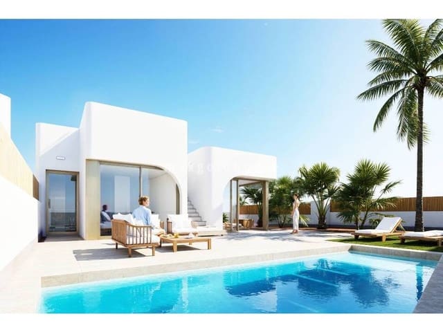 3 Zimmer Villa zu verkaufen in Los Alcázares mit Pool - 589.900 € (Ref: 9996424)