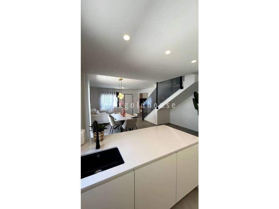 3 soveværelse Byhus til salg i Pilar de la Horadada - € 299.900 (Ref: 9996425)
