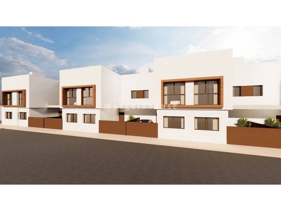 3 bedroom Townhouse for sale in San Javier with pool - € 299,900 (Ref: 9996428)