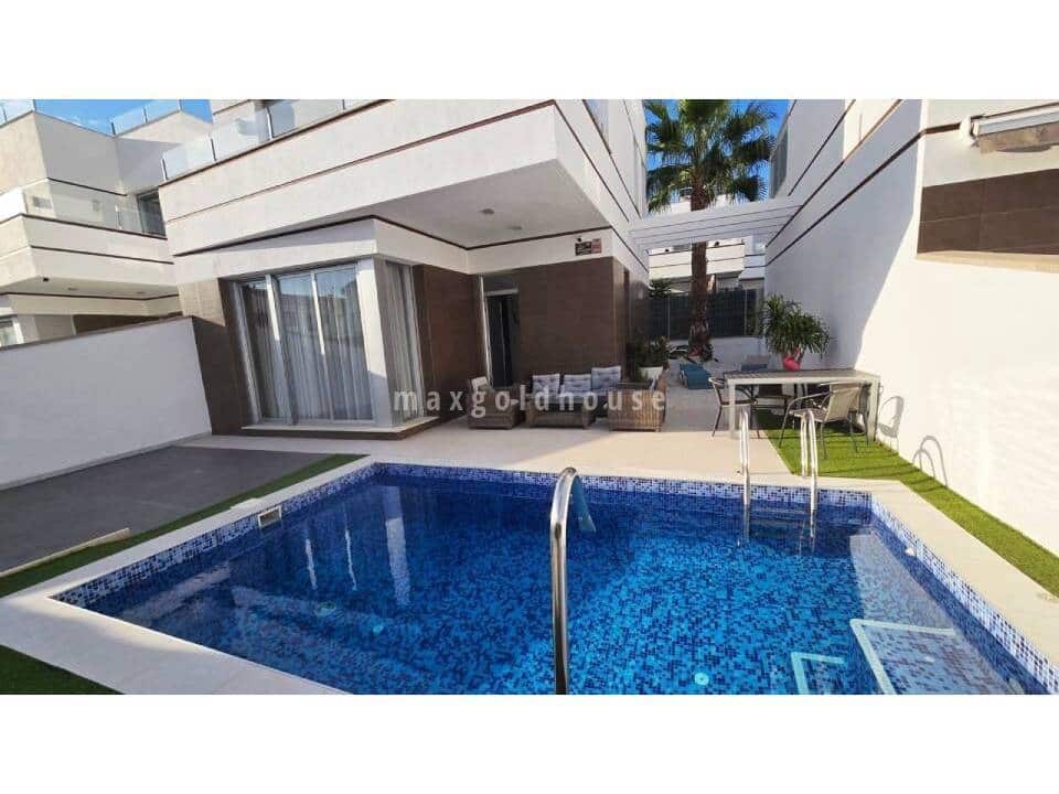 3 bedroom Villa for sale in Ciudad Quesada with pool - € 415,000 (Ref: 9997854)