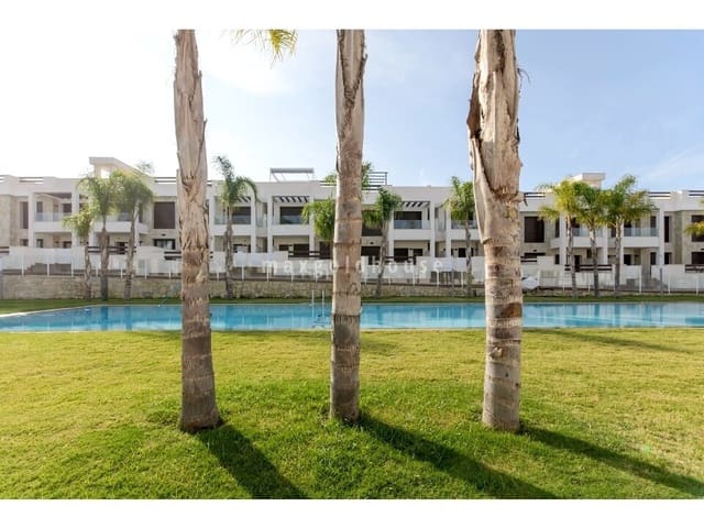 Apartamento de 2 habitaciones en Los Balcones en venta con piscina - 300.000 € (Ref: 9999888)