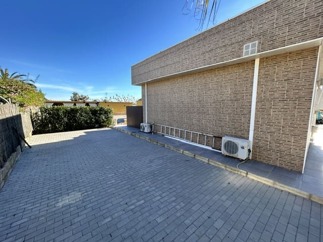 7 slaapkamer Finca/Landhuis te koop in Elche / Elx met zwembad garage - € 449.000 (Ref: 10134823)