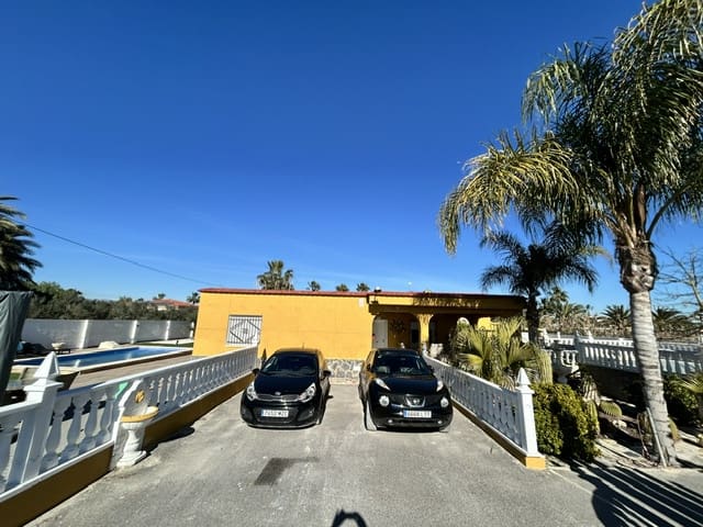 7 makuuhuone Maalaistalo myytävänä paikassa La Foia - Daimés - Asprella, Elche / Elx mukana uima-altaan 
autotalli - 449 000 € (Ref: 10134823)
