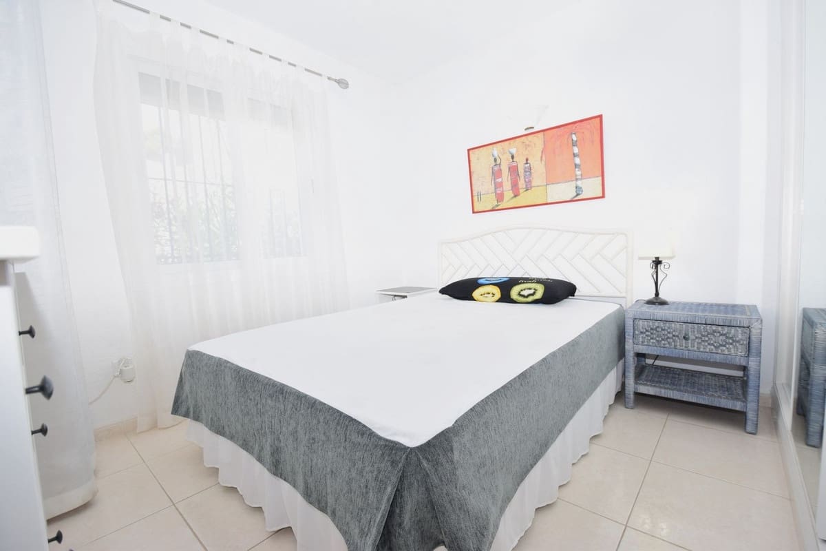 2 slaapkamer Appartement te koop in La Cala de Mijas met zwembad - € 315.000 (Ref: 10039430)