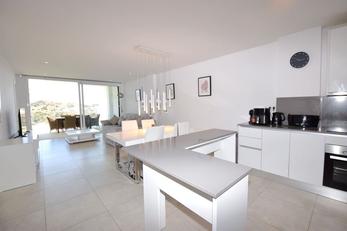 3 Zimmer Apartment zu verkaufen in La Cala de Mijas mit Pool Garage - 675.000 € (Ref: 10042163)