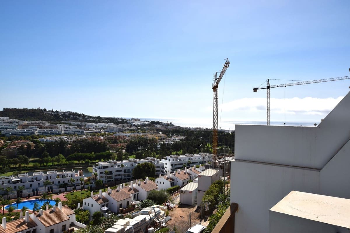 3 Zimmer Apartment zu verkaufen in La Cala de Mijas mit Pool Garage - 675.000 € (Ref: 10042163)