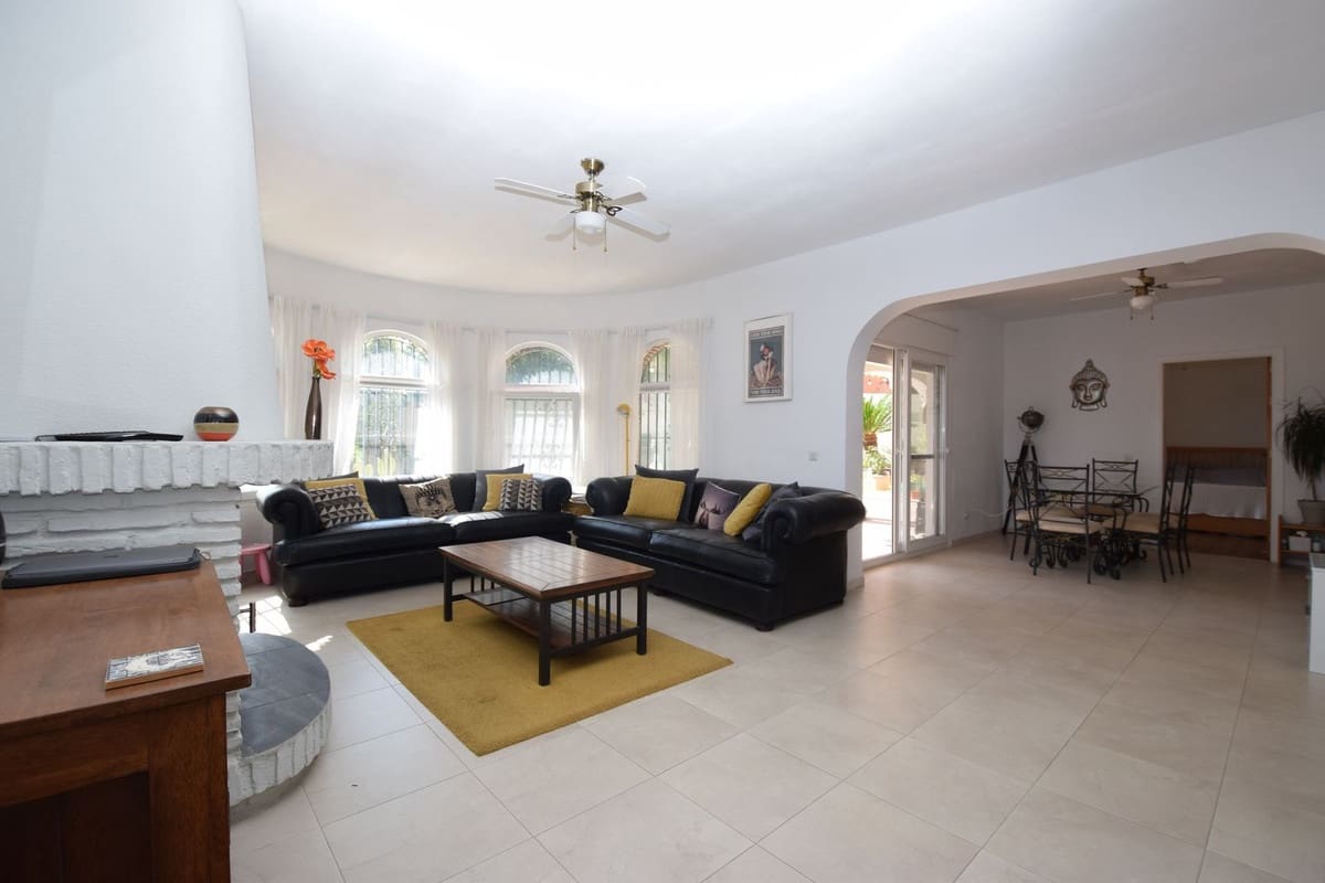 Chalet de 3 habitaciones en Mijas en venta con piscina garaje - 789.000 € (Ref: 10145238)
