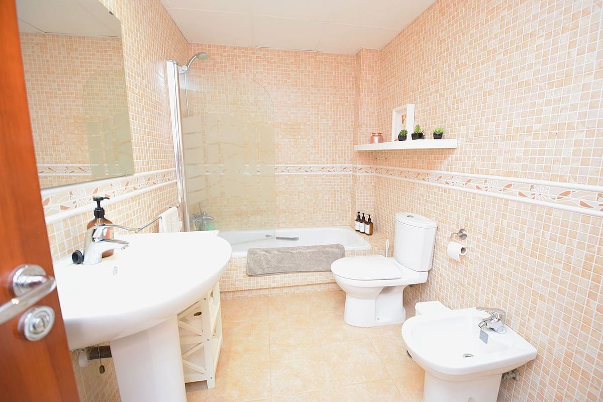 Adosado de 3 habitaciones en Calahonda en venta con piscina garaje - 649.950 € (Ref: 10156886)