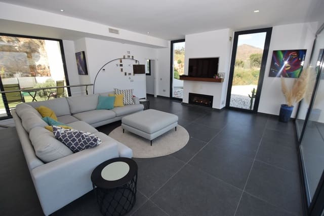 4 slaapkamer Villa te koop in La Cala Golf, Mijas met zwembad garage - € 1.399.000 (Ref: 10182164)