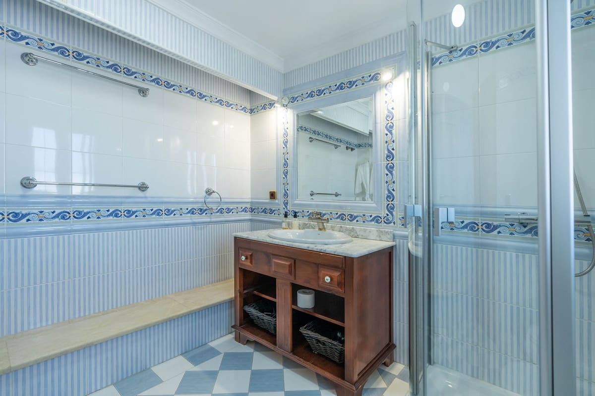 Ático de 5 habitaciones en Marbella en venta con garaje - 1.750.000 € (Ref: 8183679)