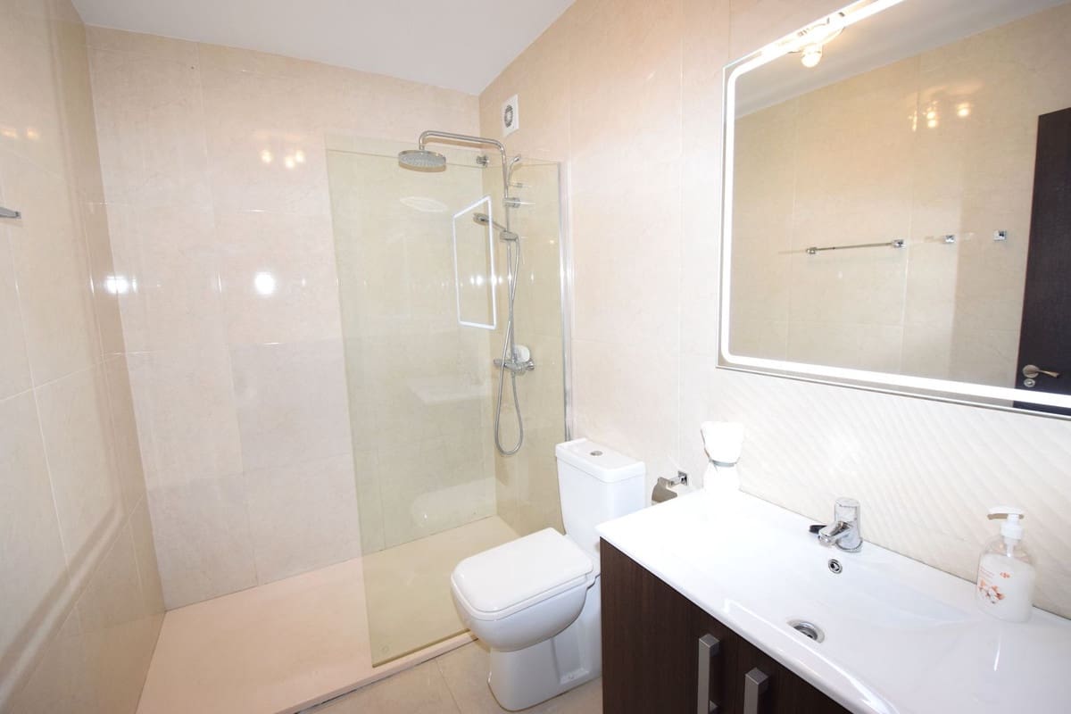 3 Zimmer Apartment zu verkaufen in La Cala de Mijas mit Pool - 475.000 € (Ref: 8501208)