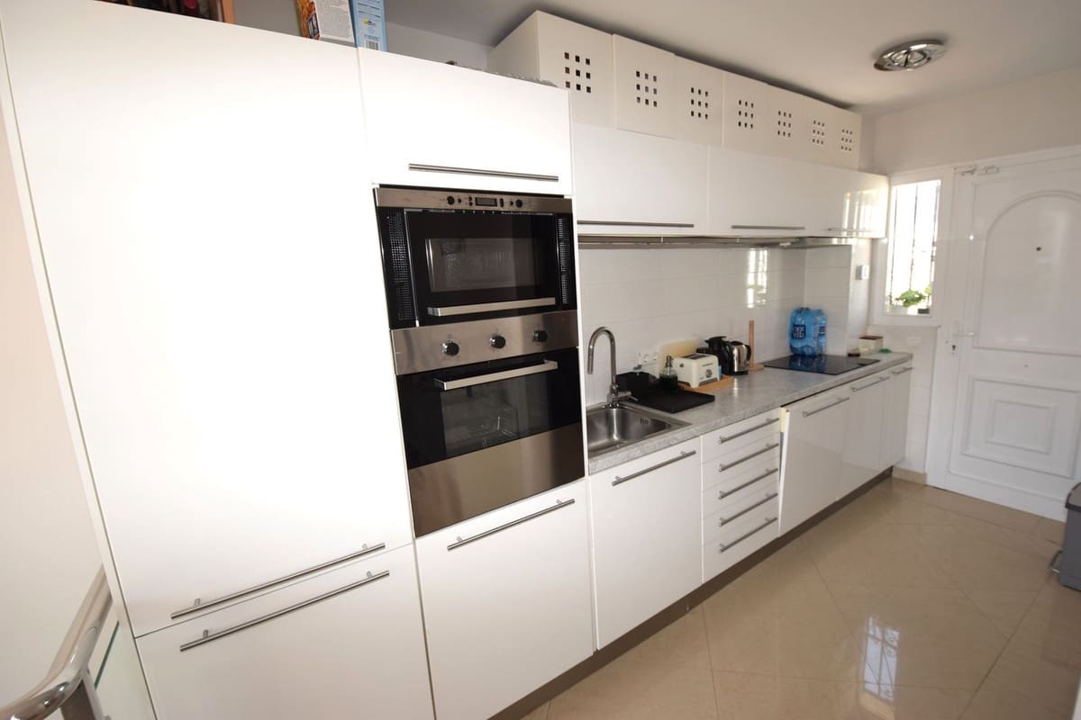 3 Zimmer Apartment zu verkaufen in La Cala de Mijas mit Pool - 475.000 € (Ref: 8501208)