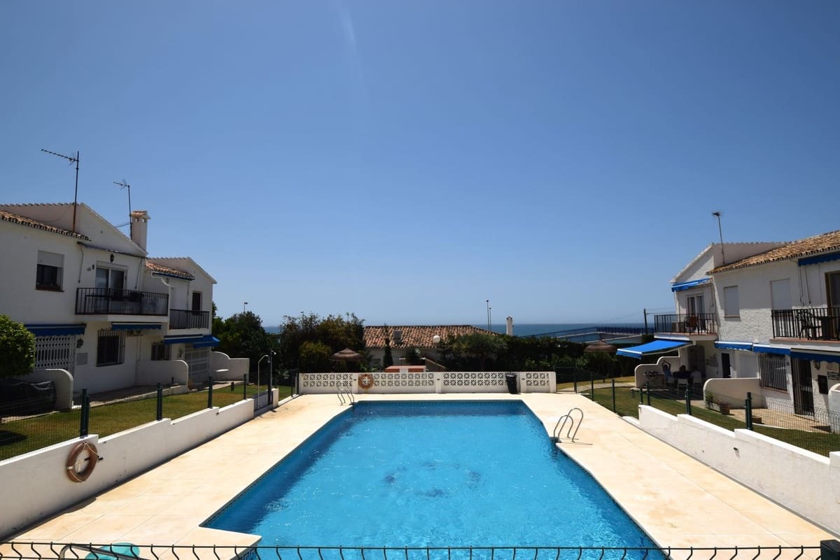3 Zimmer Apartment zu verkaufen in La Cala de Mijas mit Pool - 475.000 € (Ref: 8501208)