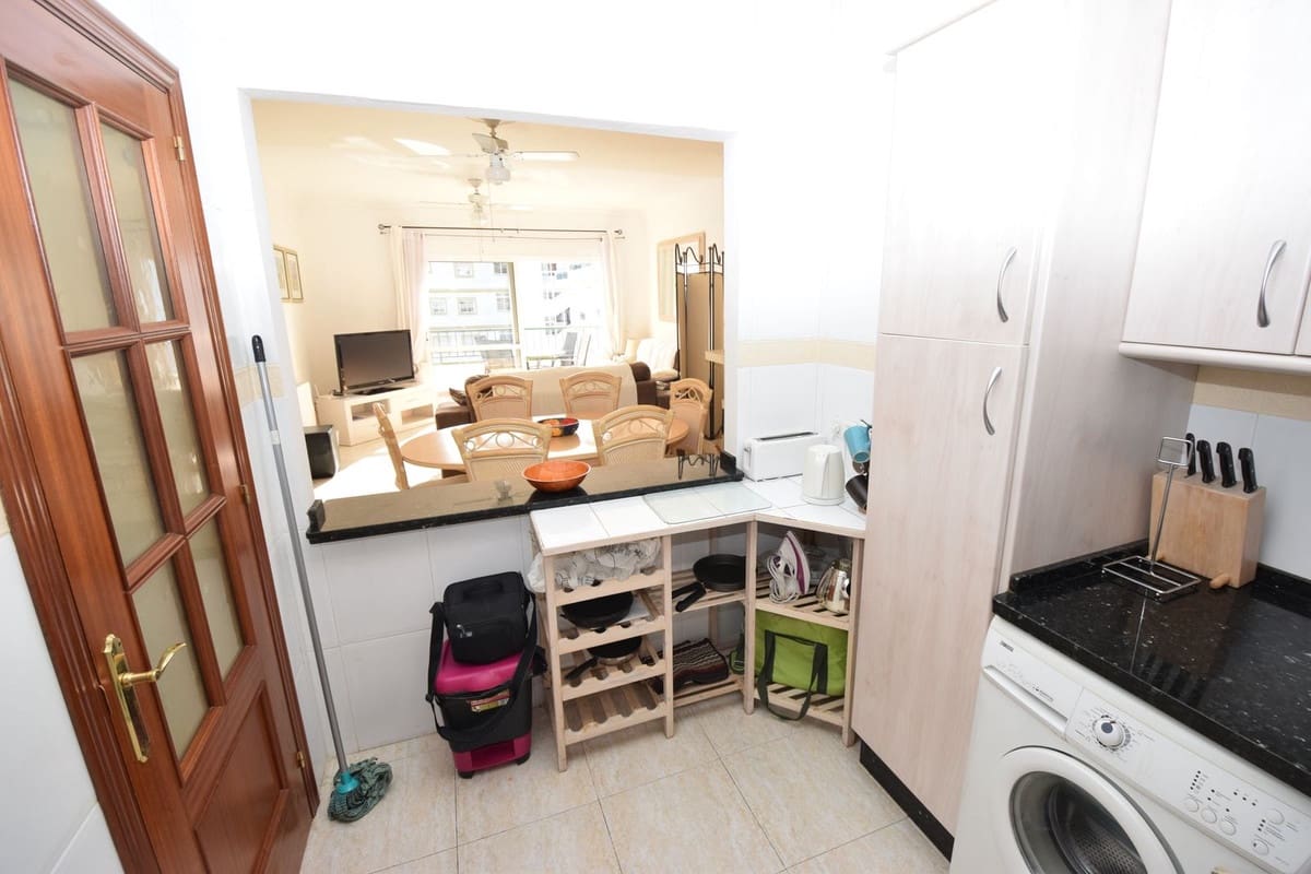 3 bedroom Apartment for sale in La Cala de Mijas with pool - € 399,000 (Ref: 8820497)