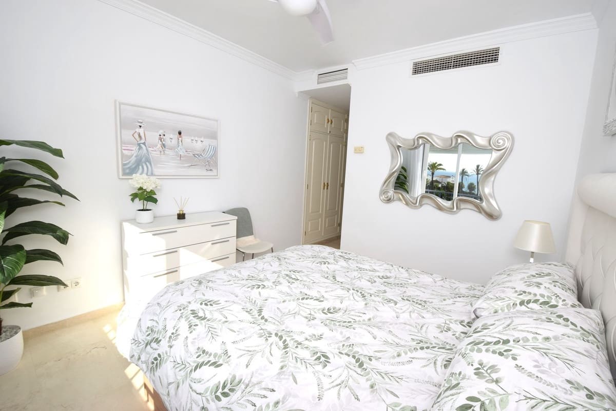 2 soveværelse Lejlighed til salg i Miraflores med swimmingpool garage - € 450.000 (Ref: 9094570)