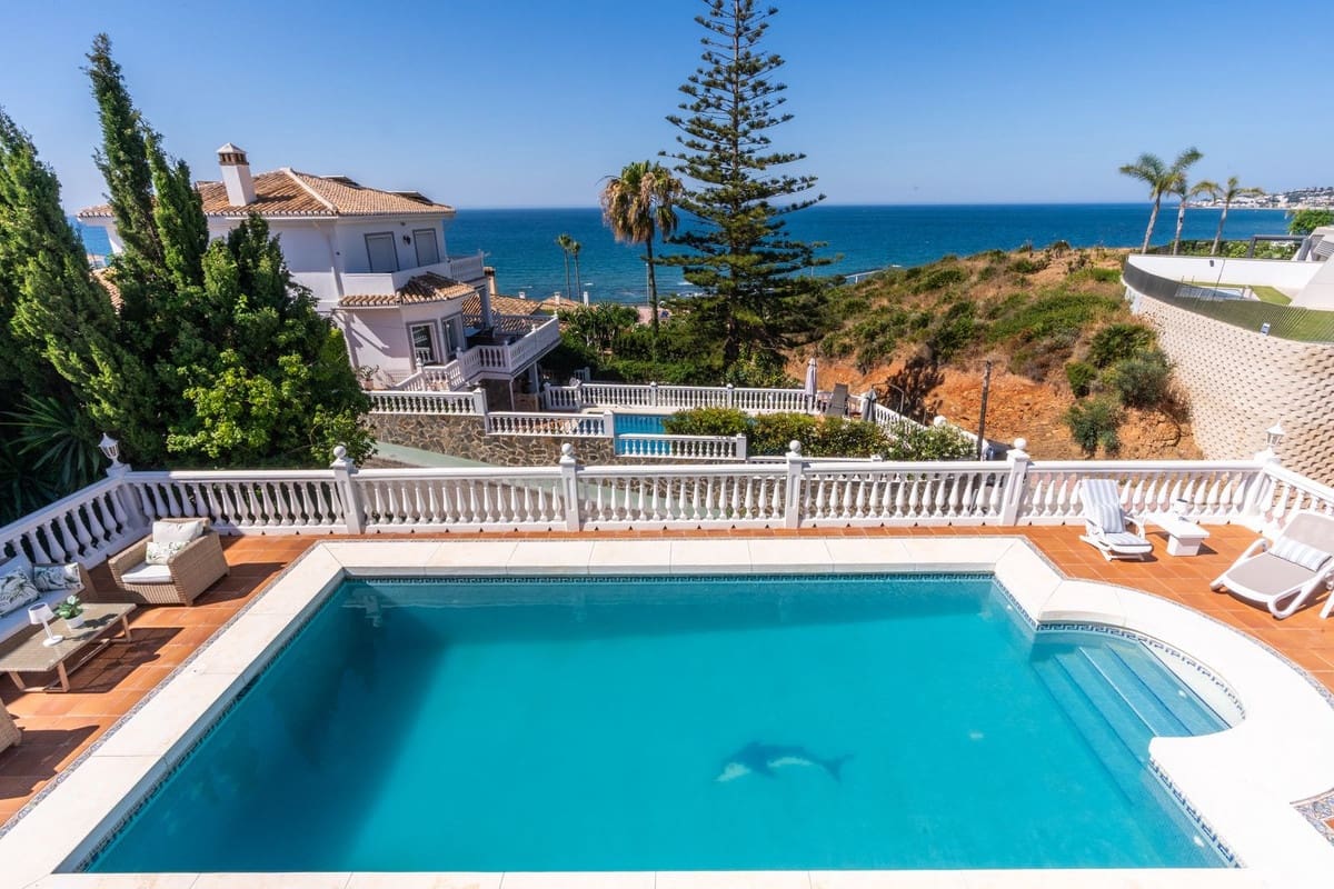 4 bedroom Villa for sale in Mijas Costa with pool garage - € 1,495,000 (Ref: 9105275)