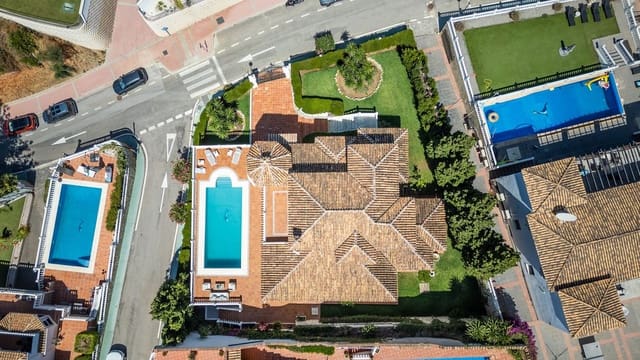 4 soverom Villa til salgs i El Chaparral, Mijas med svømmebasseng garasje - € 1 495 000 (Ref: 9105275)
