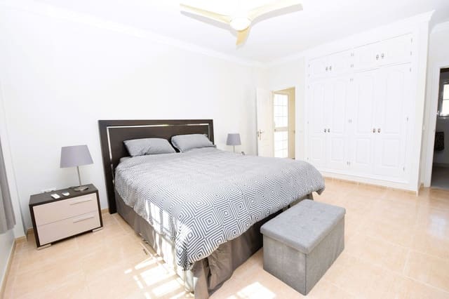 3 Zimmer Villa zu verkaufen in La Cala de Mijas, Mijas mit Pool Garage - 875.000 € (Ref: 9223670)