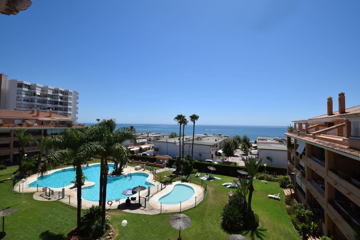 Ático de 2 habitaciones en La Cala de Mijas en venta con piscina garaje - 495.000 € (Ref: 9227796)