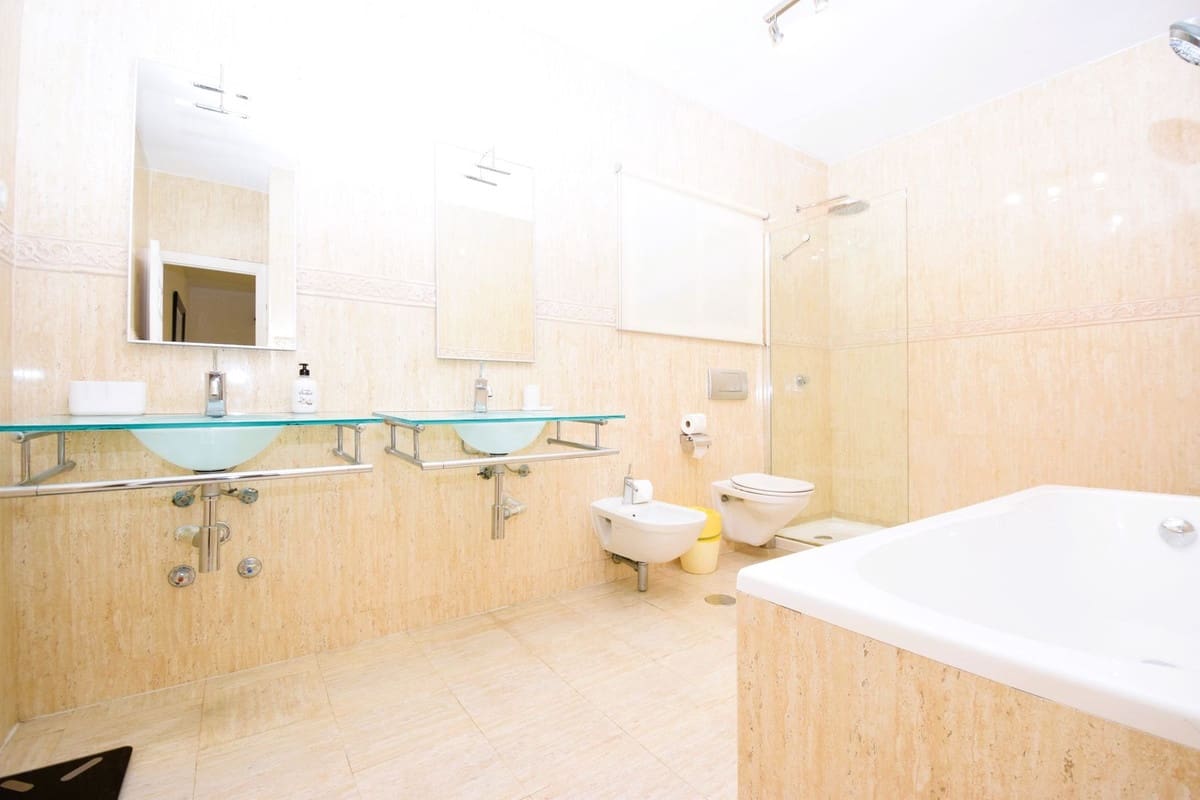 Chalet de 3 habitaciones en Mijas Costa en venta con piscina garaje - 925.000 € (Ref: 9238737)