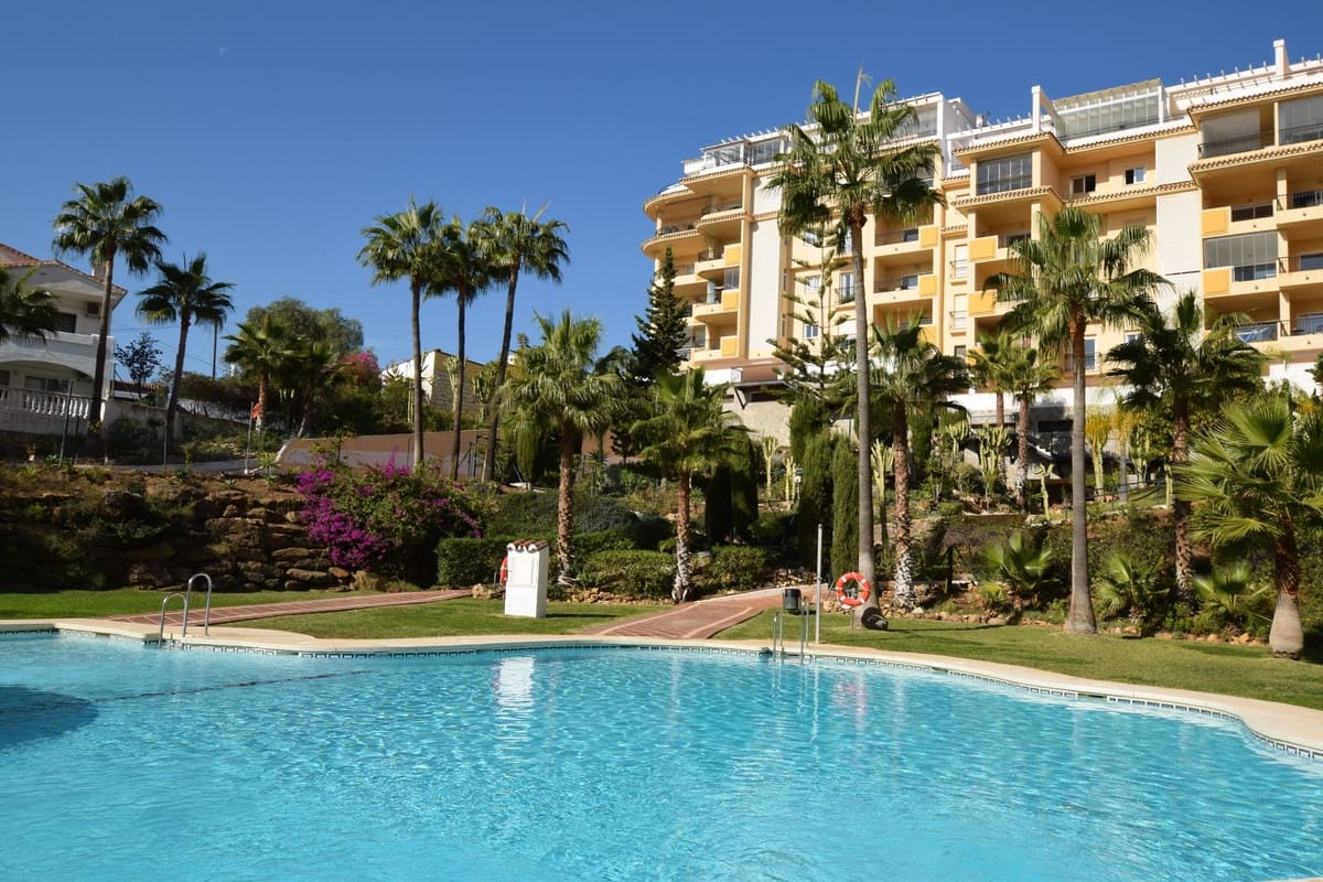 2 Zimmer Apartment zu verkaufen in La Cala de Mijas mit Pool Garage - 399.000 € (Ref: 9324494)