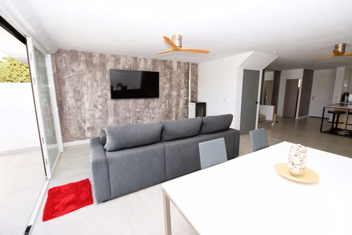 3 bedroom Townhouse for sale in La Cala de Mijas with pool garage - € 995,000 (Ref: 9332701)