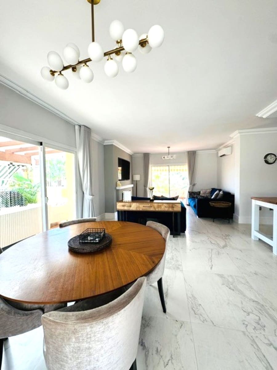 3 sovrum Takvåning till salu i La Cala Hills med pool garage - 699 000 € (Ref: 9340245)