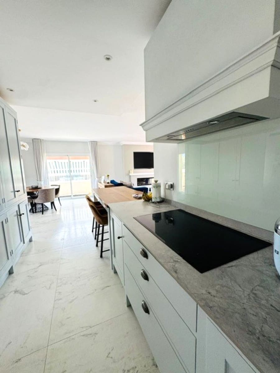 3 sovrum Takvåning till salu i La Cala Hills med pool garage - 699 000 € (Ref: 9340245)